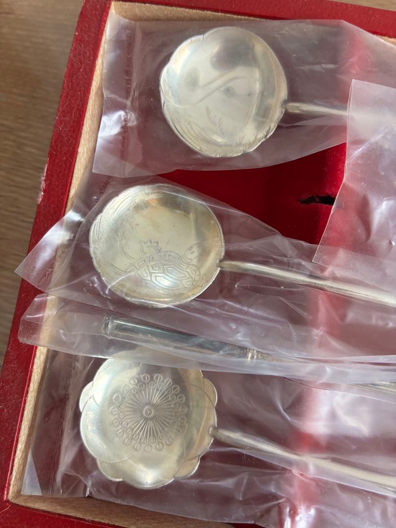 銀製　ストロースプーン　縁起柄