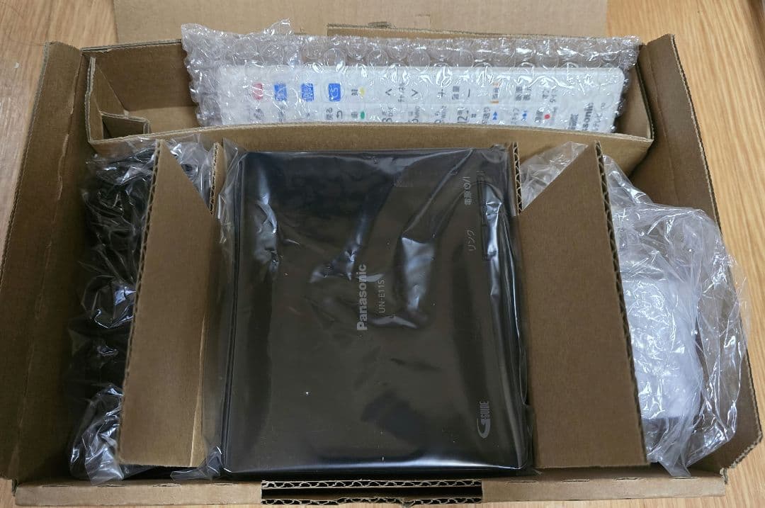 Panasonic UN-10E11-W ポータブルテレビ 10V