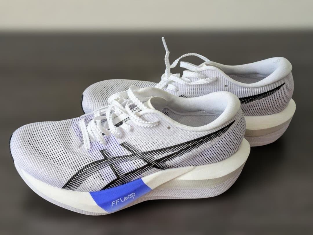 美品 asics マジックスピード5 23.5㎝ ランニングシューズ