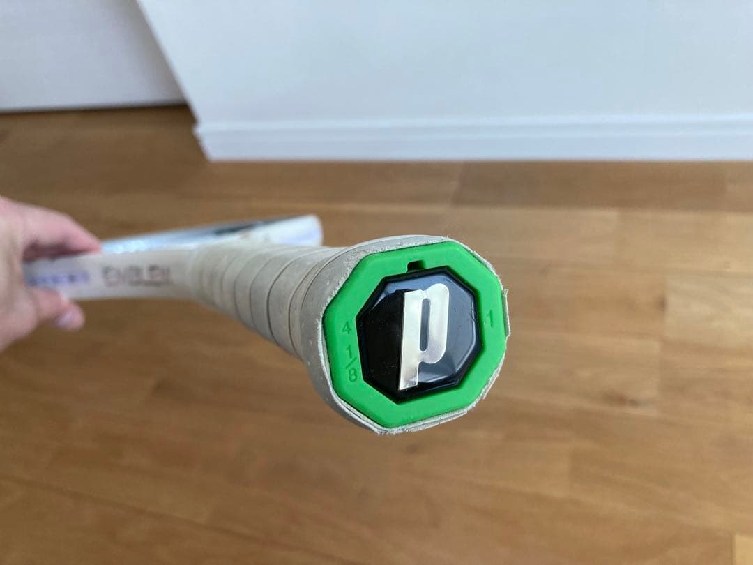 テニスラケット プリンス　エンブレム110 ホワイト ケース付き