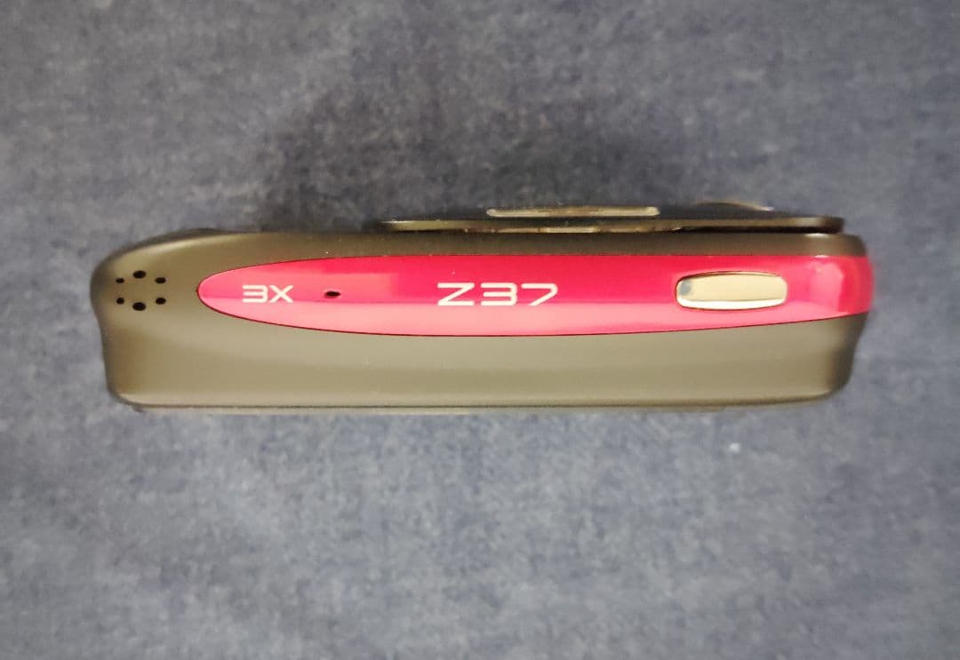 富士フィルム FinePix Z37 コンパクトデジタルカメラ