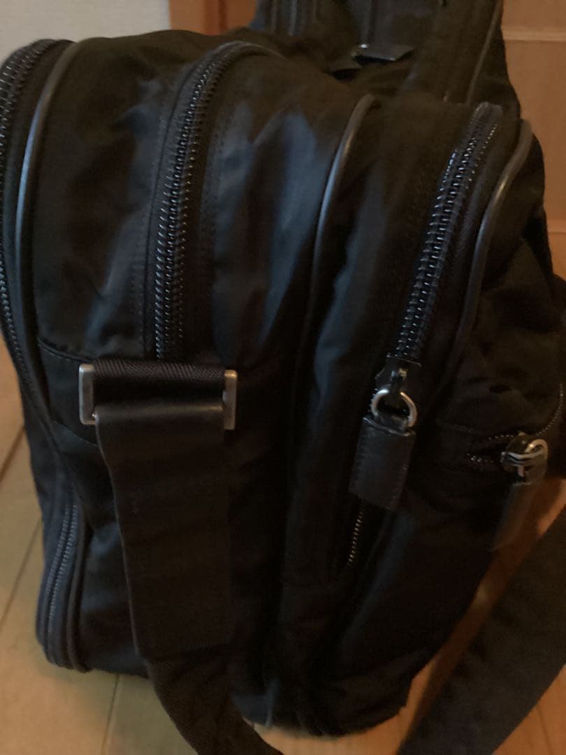 美品　プラダビジネスバック　大容量　ショルダー　トート　バック