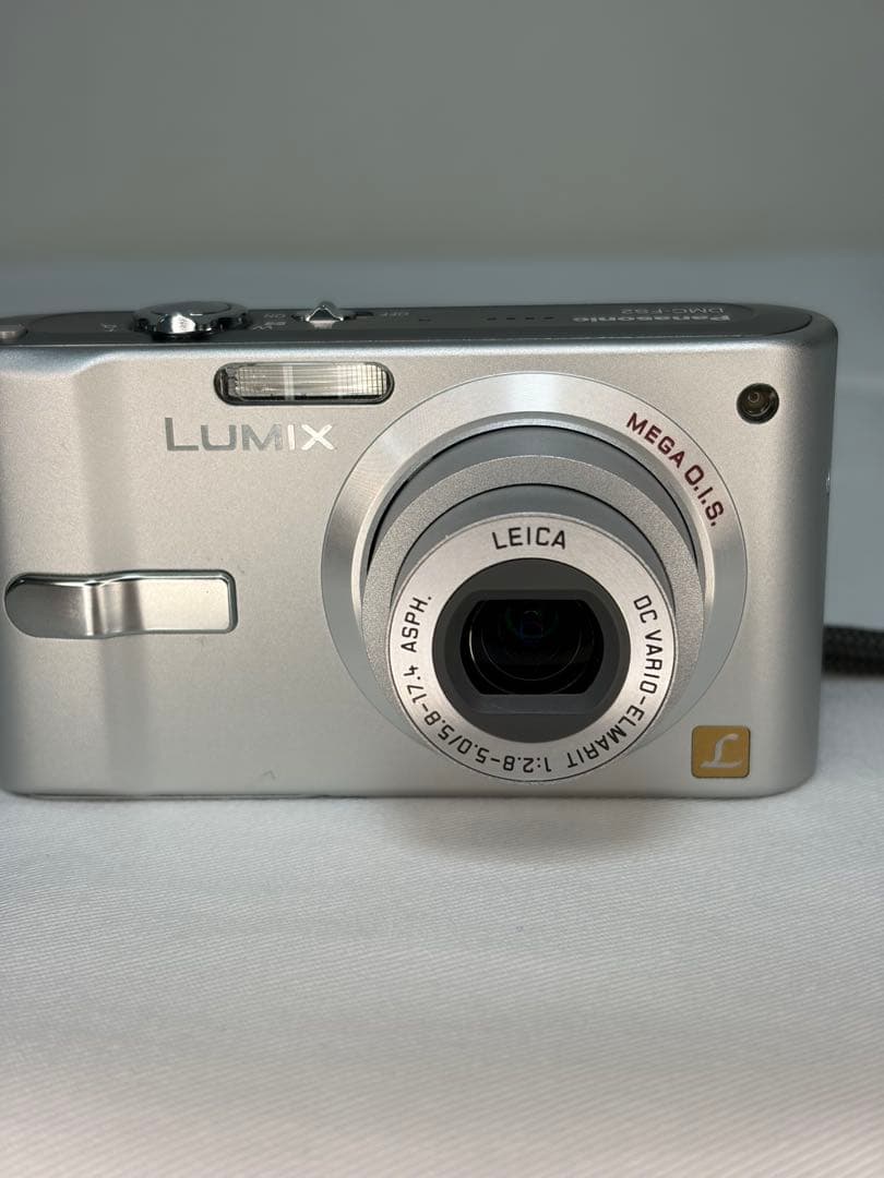 チョコレート Panasonic LUMIX DMC-FS20　シルバー