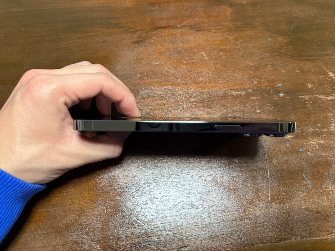 ・美品・iPhone 13 Pro Max 256GB グラファイト