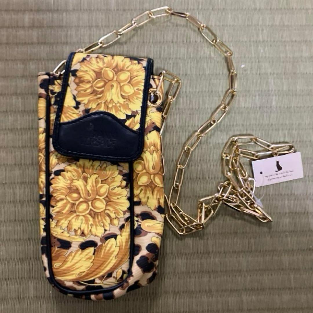 ジャンニヴェルサーチ 小物入れ 携帯入れ レオパードのチェーン携帯ケース