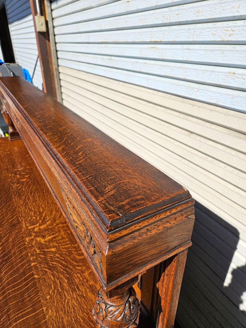 英国アンティーク オーク材のサイドボード バルボス装飾 バフェ 飾り棚 食器棚