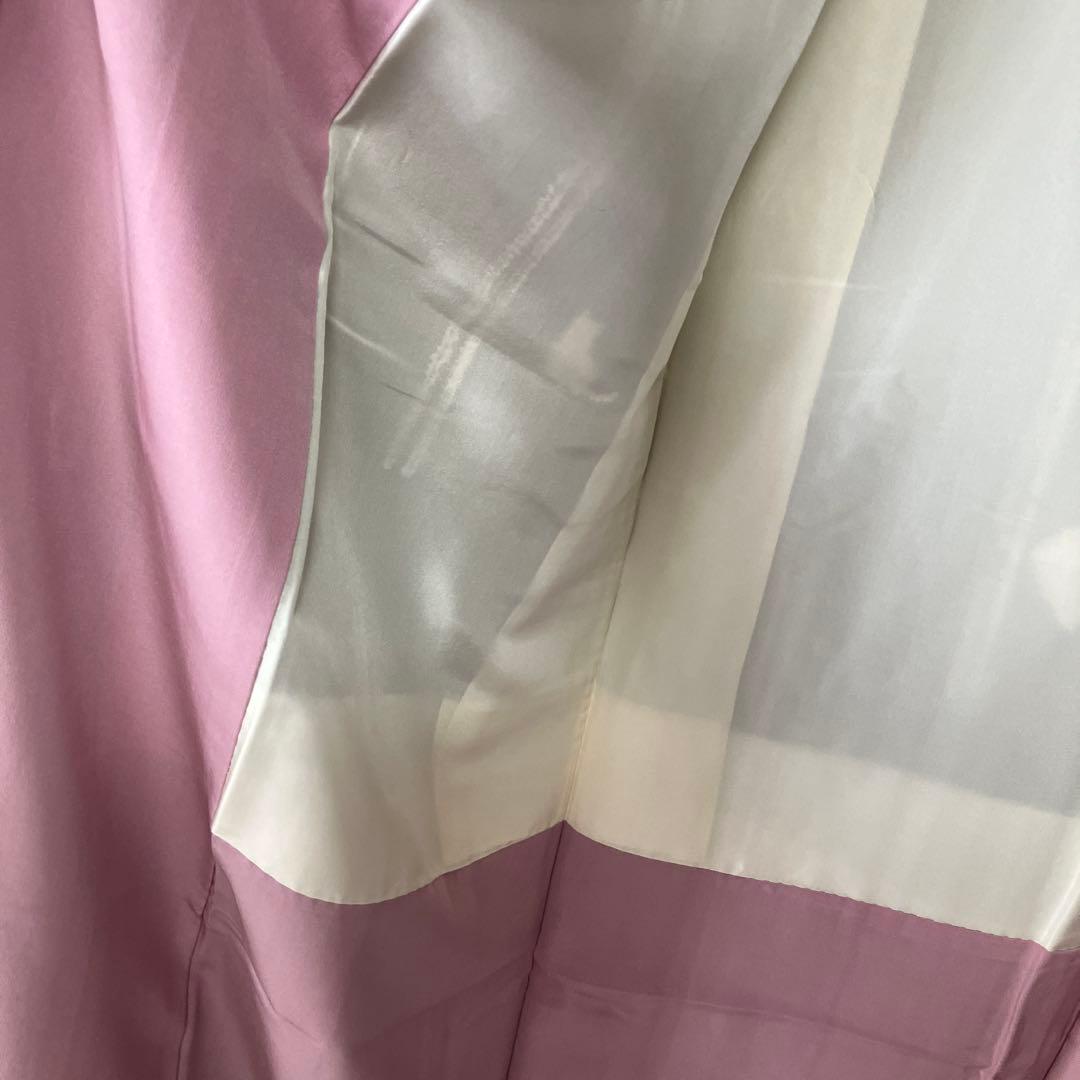 小紋　絞り染め抜きのネコ　黒地