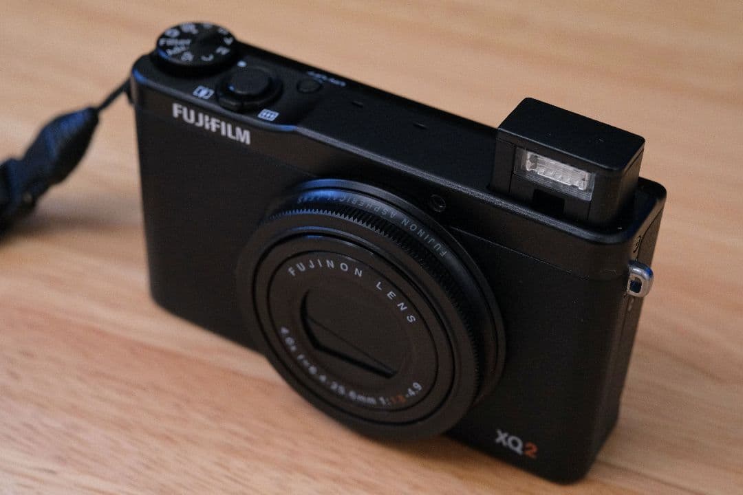FUJIFILM XQ2 ブラック オプション　元箱　付属品あり