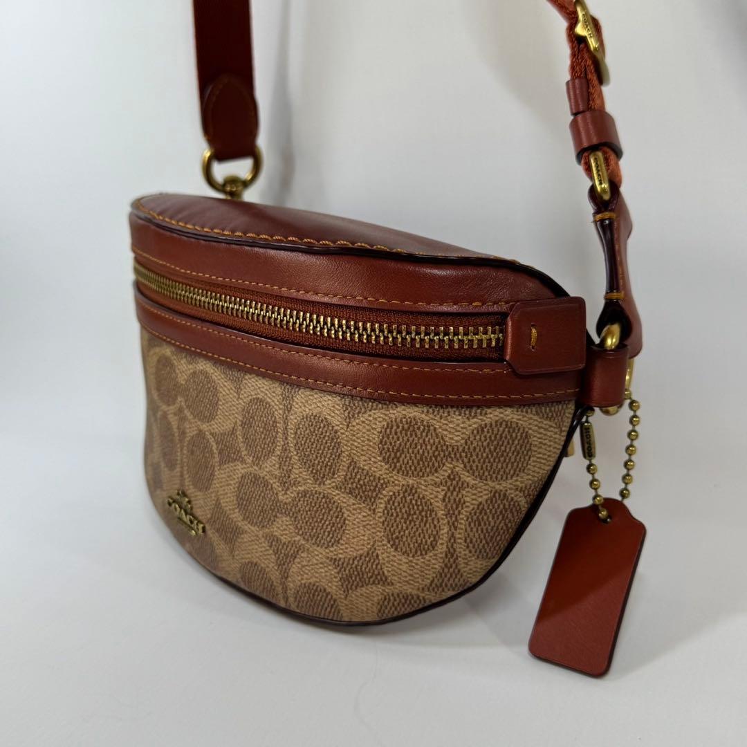美品❤ COACH コーチ ボディバッグ ウエストバッグ ポーチ シグネチャー