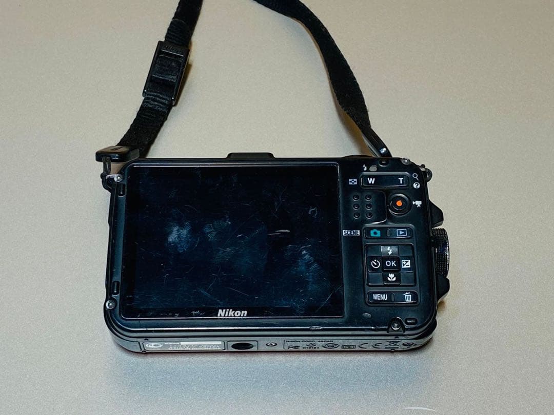 Nikon COOLPIX AW100 防水デジタルカメラ 5m/5ft