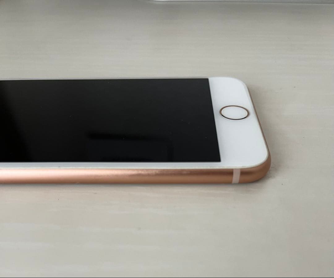 S*）様 Apple iPhone 8 64GBゴールド本体