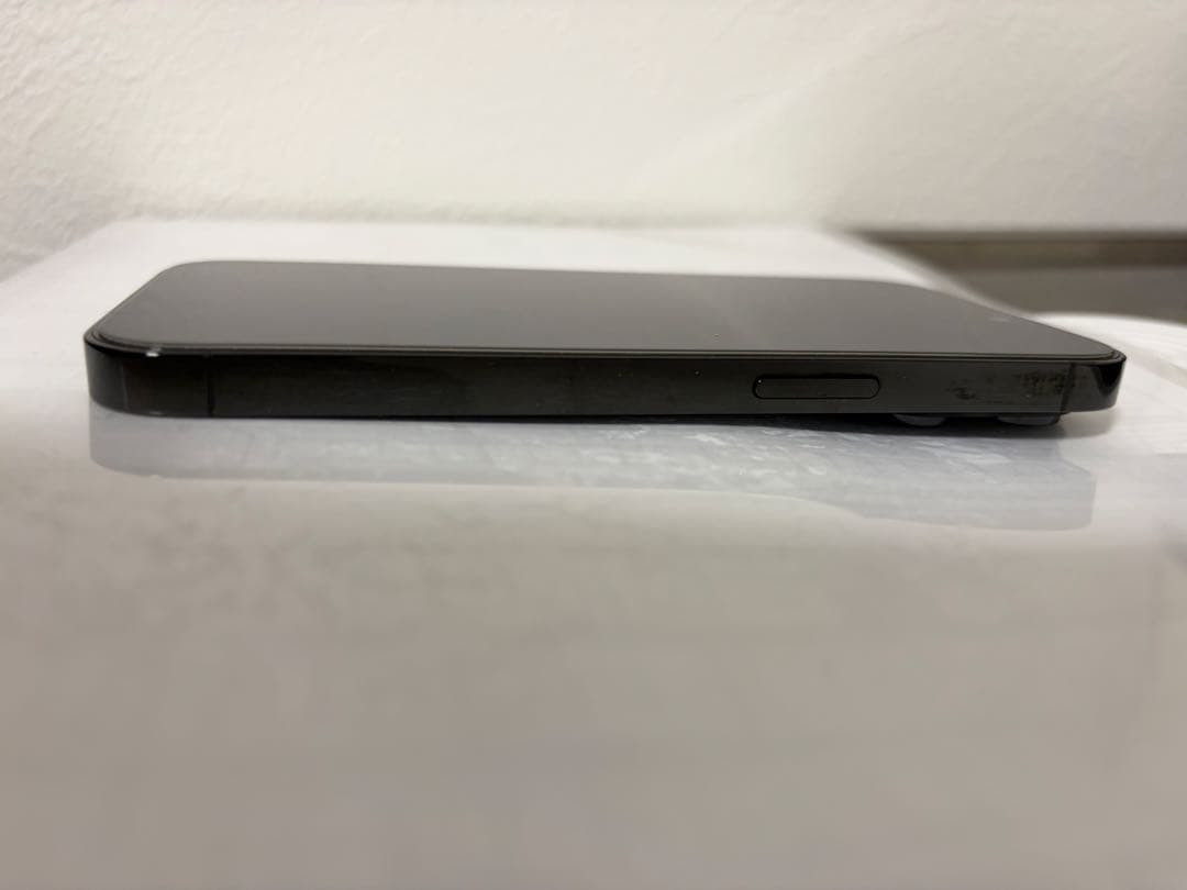 Apple iPhone 14 Pro スペースグレー 本体