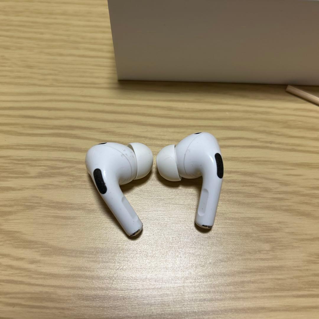 AirPods Pro (第2世代) 本体 ホワイト(右耳故障あり)