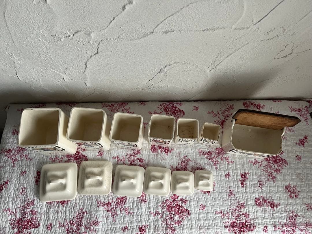 値下げフランスアンティークバラ柄の陶器のキャニスター6個セット& SELボックス