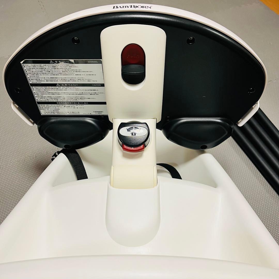 ベビービョルン ハイチェア ホワイト 折りたたみ式 BABYBJÖRN