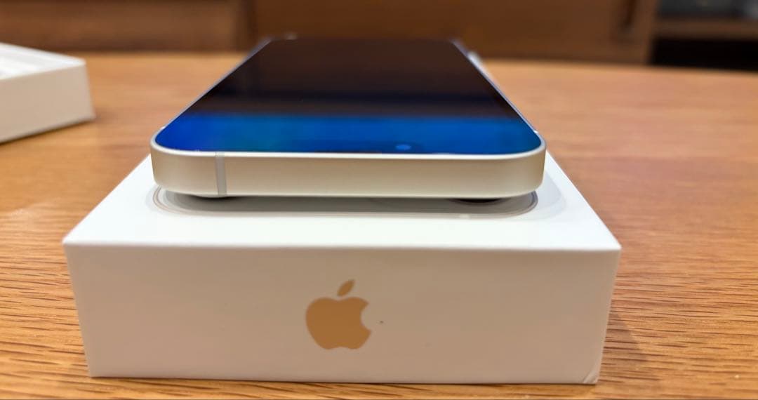 Apple iPhone13 256GB Starlight スマートフォン本体