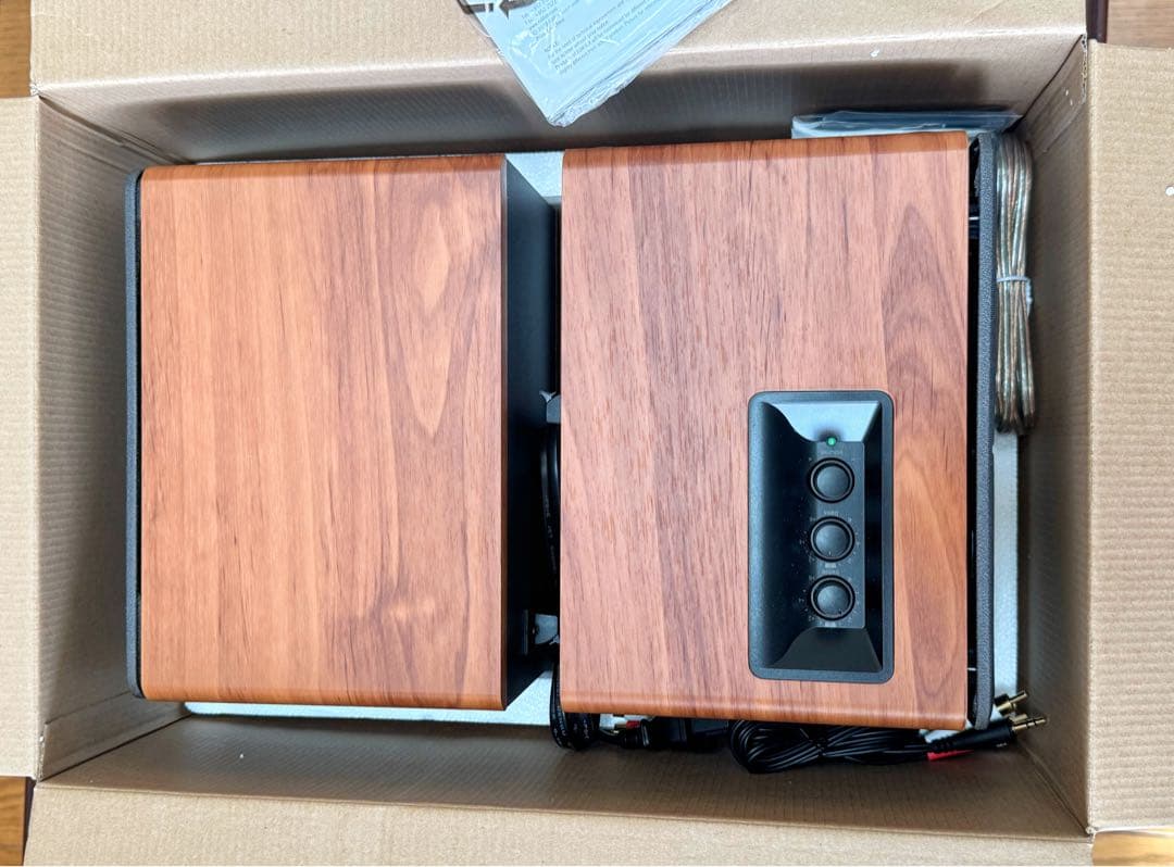 【新品未使用】Edifier R1280T ブックシェルフスピーカー 付属品完備