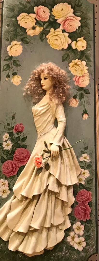 本日限定7/14❗️ハンドメイド　芸術祭入賞作品・薔薇ペイント&クレーアートの人形