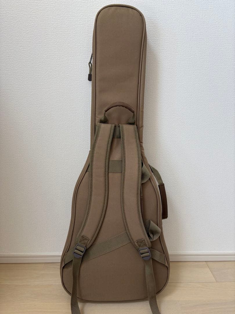 【美品】Baby Taylor ミニアコースティックギター カポ・ピック付き