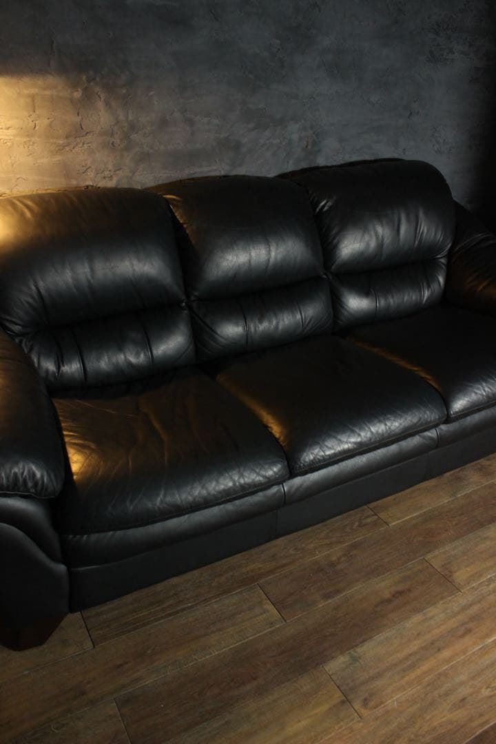 首都圏送無料〜 売り切り特価 IDC 大塚家具 ブラックレザーソファ2台セット