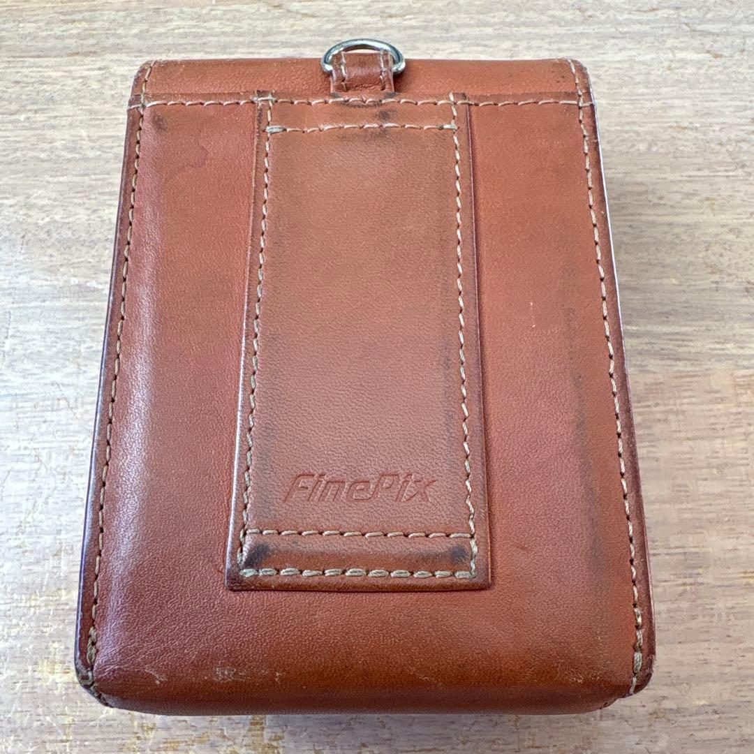 Canon IXY DIGITAL 2000 IS 【端子カバー破損】