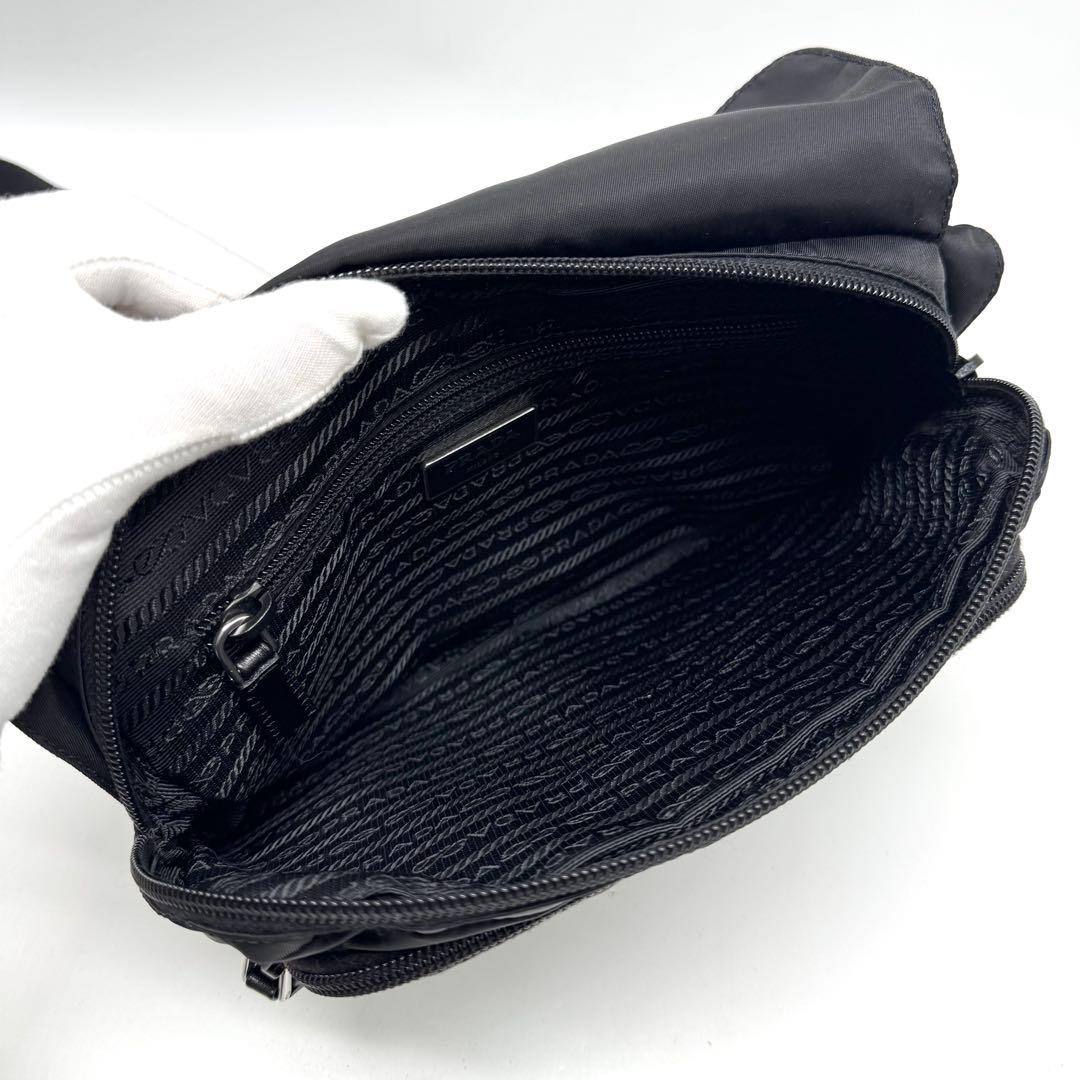 【新品同様・使用感無し】プラダ ショルダーバッグ ポシェット ナイロン 三角ロゴ