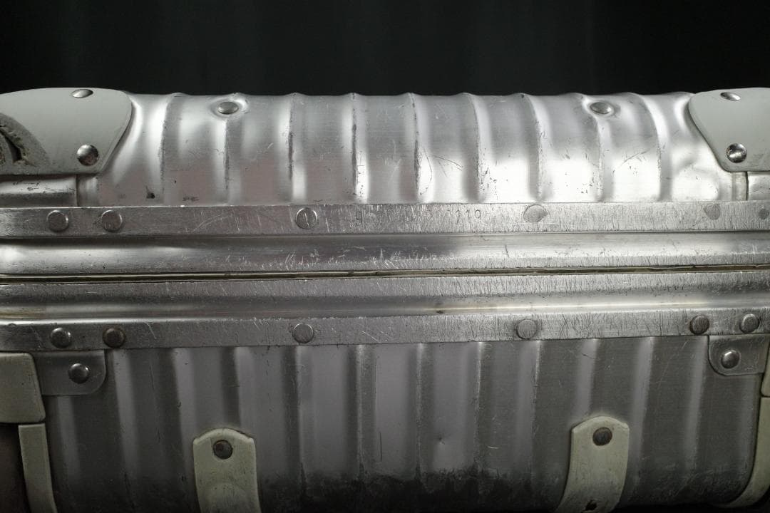 リモワ『トパーズ』2輪アルミTSAキャビン・トロリー【廃盤・機内持込可】35L