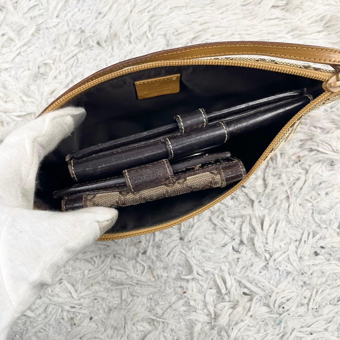 美品 グッチ キャンバス アクセサリーポーチ GG柄 ロゴ型押し ファスナー 茶