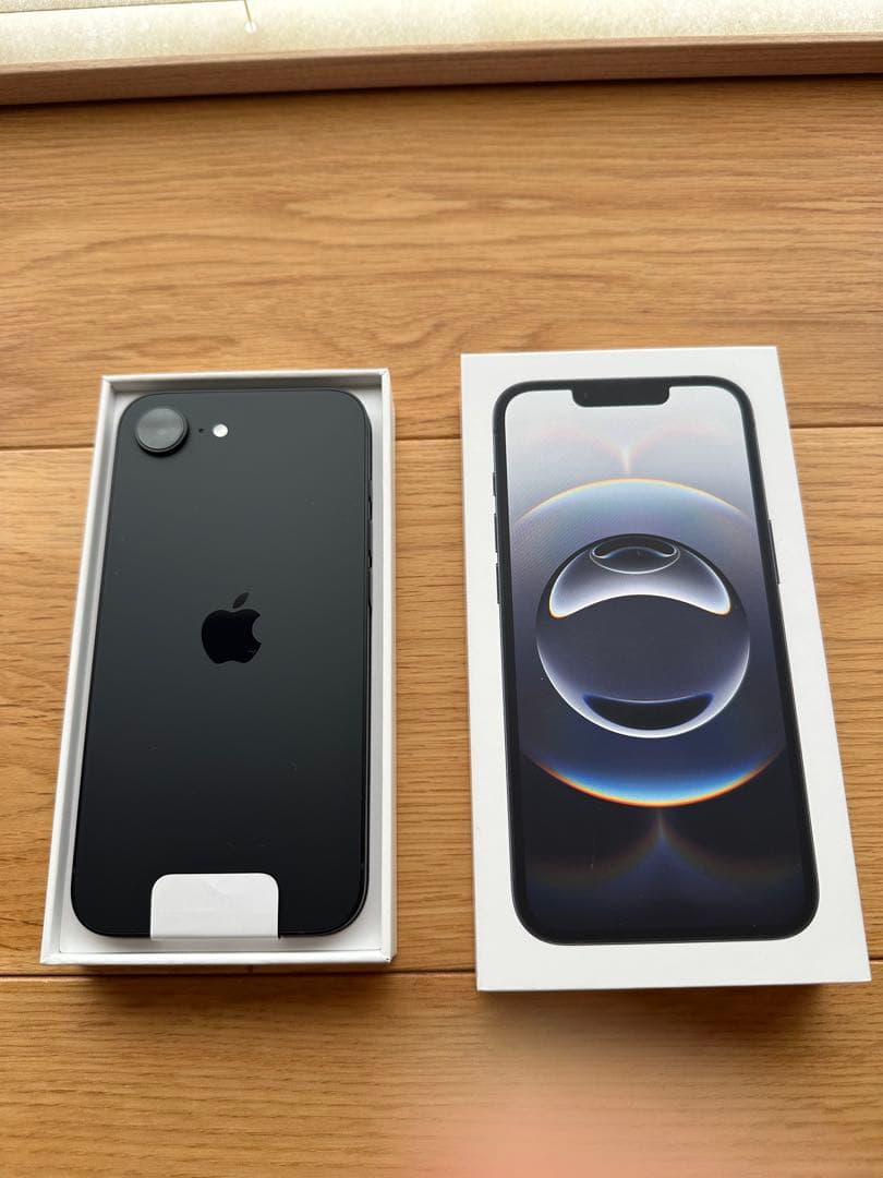 新品未使用　iPhone 16e ブラック 128GB SIMフリー