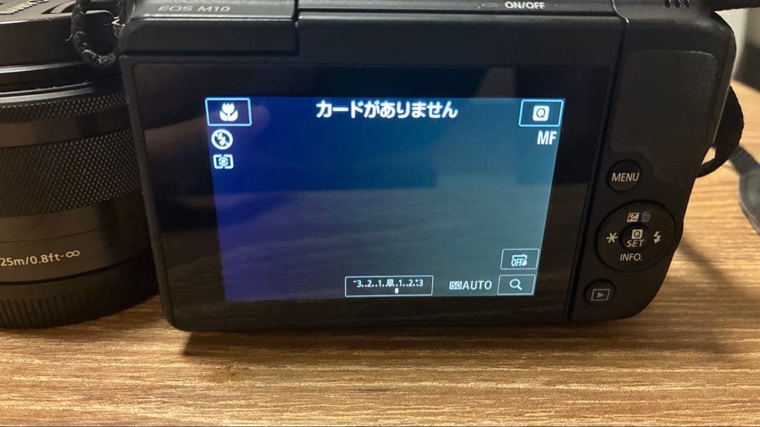 Canon EOS M10 ブラック本体と付属品