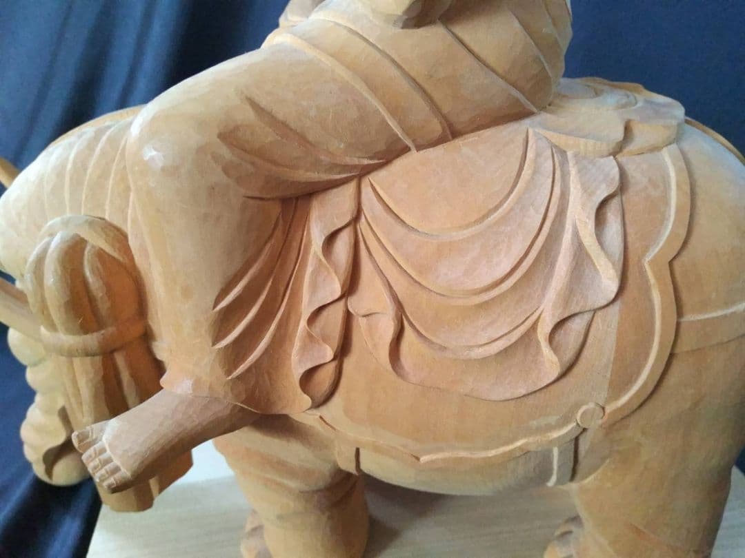 普賢菩薩　木彫り