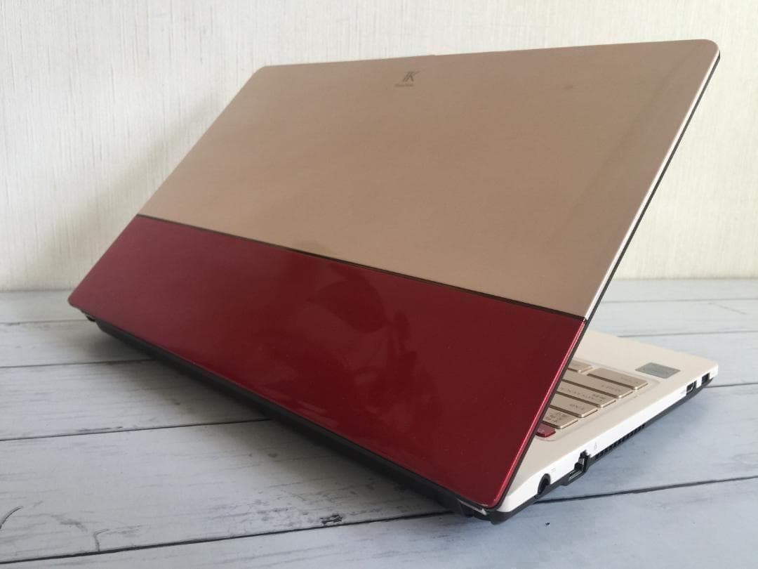 富士通 Floral Kiss CH75 13型HD液晶 おしゃれなノートPC