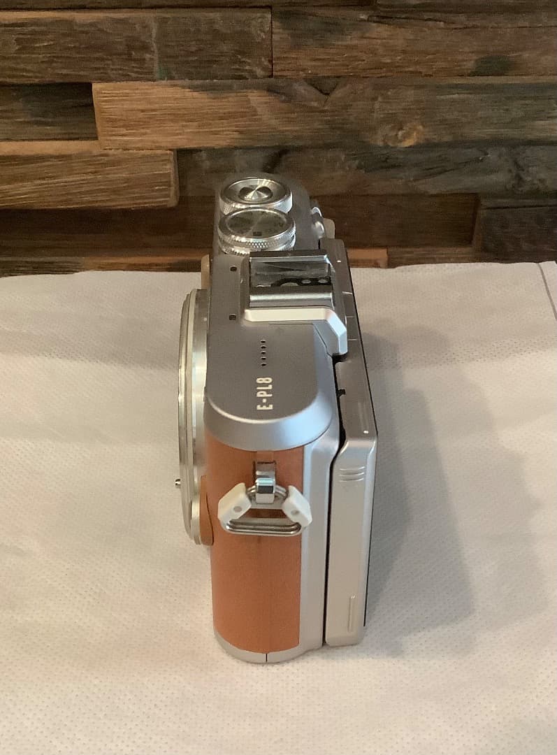 レンズ２本付き OLYMPUS PEN E-PL8 ブラウン ダブルズームキット