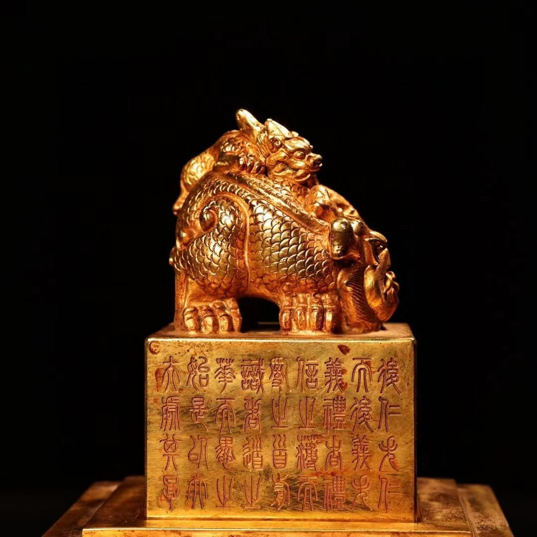 中国古美術・旧蔵鏨刻鎏金錾花の親子印鑑・純銅赤銅製・高浮彫・置物・書道具・文房具