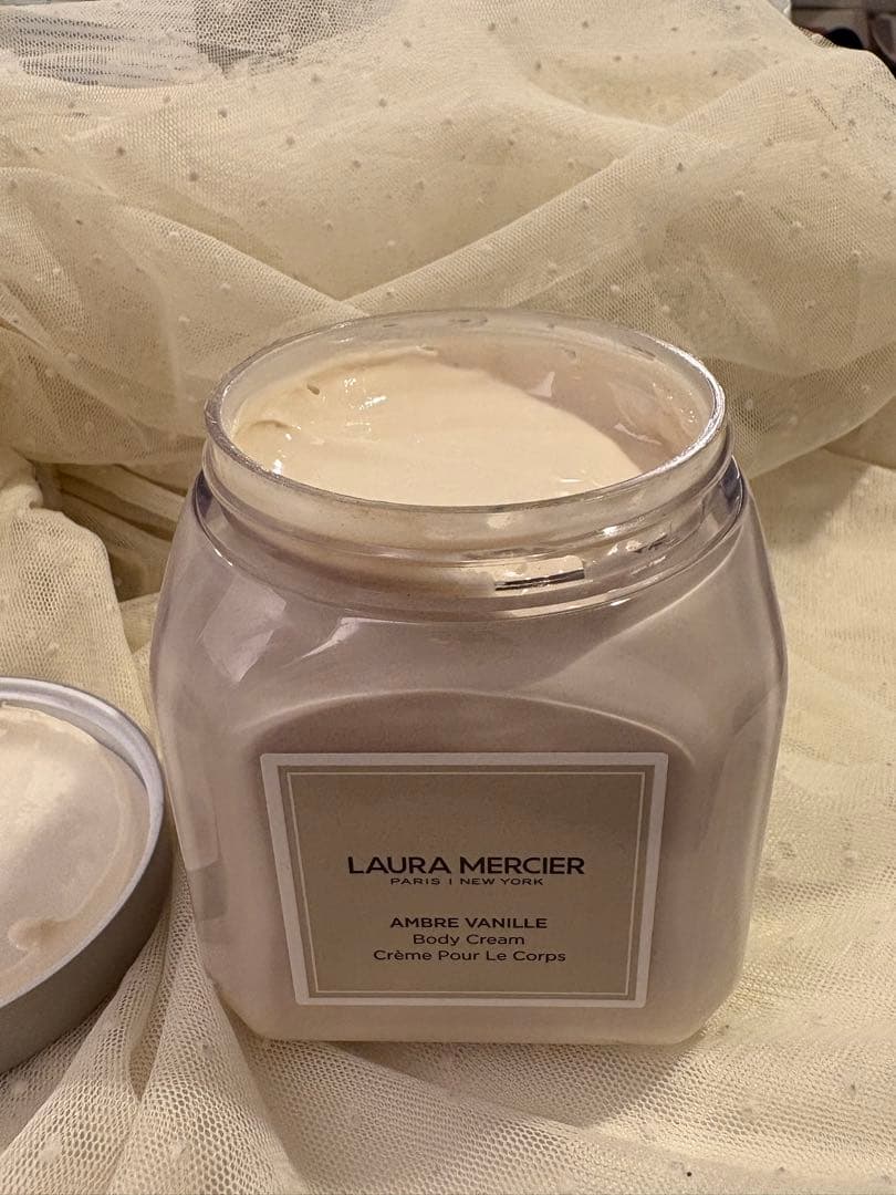 【美品】ローラメルシェ❣️AMBRE VANILLE ボディクリーム 340g