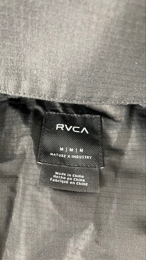 【希少コラボモデル2024美品✨】RVCA✕AZULパファージャケット ブラック