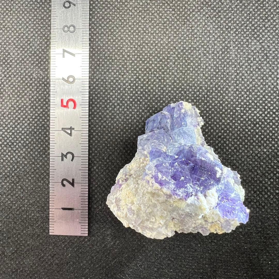 ヤオガンシャン産　パープルグラデーション　母岩付フローライト