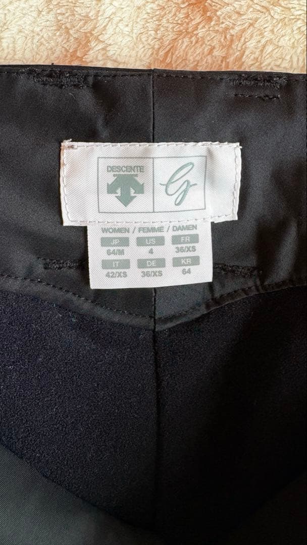 【DESCENTE GOLF】中綿パンツ　レディース　Mサイズ　ブラック