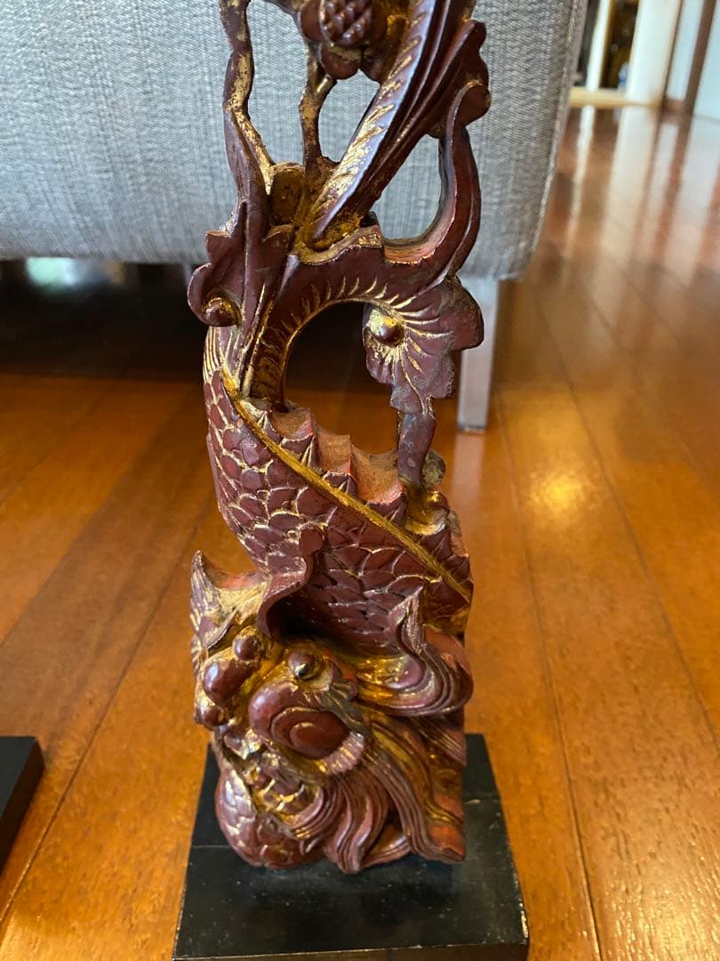 中国アンティーク　龍の彫刻