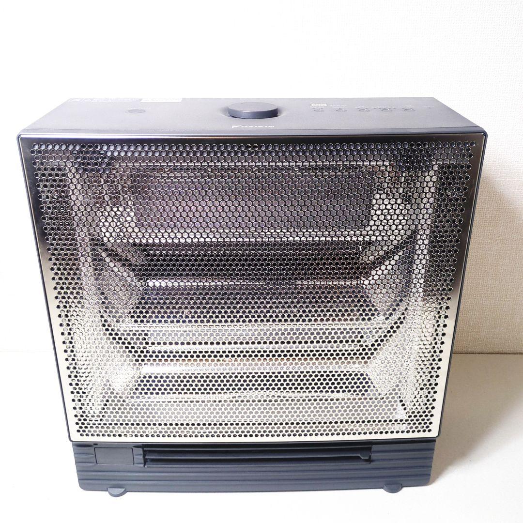 ダイキン WRH135AS-H 遠赤外線ストーブ　ハイブリッドセラムヒート