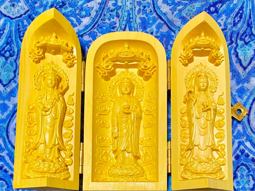 金運爆上げ！祈祷済！魂入り木製　普通の三尊仏ではありません！阿弥陀如来様