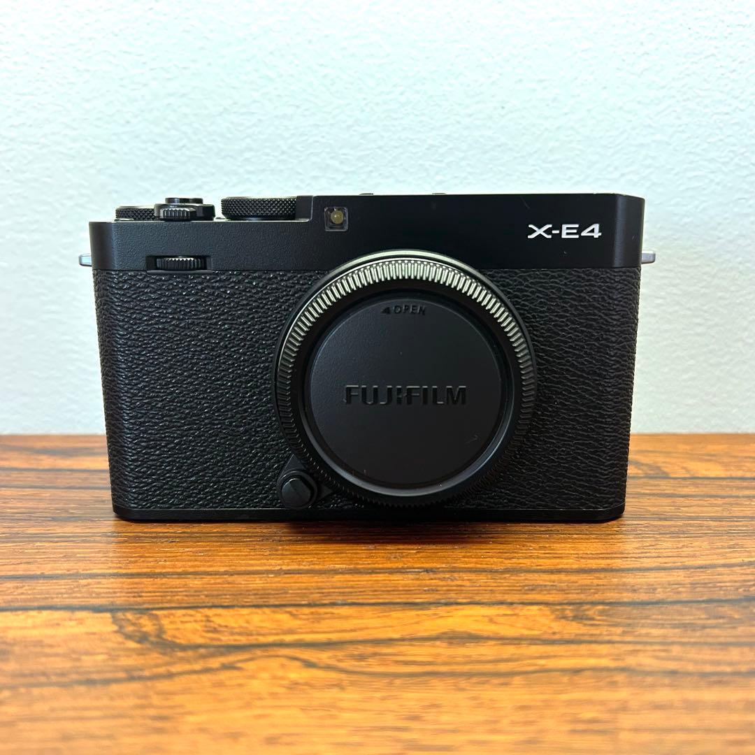 FUJIFILM フジフィルム X-E4 ブラック