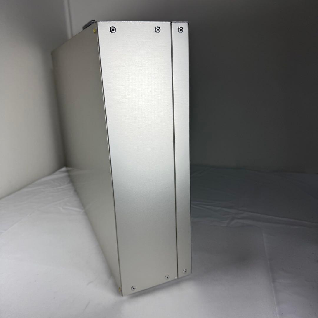 ソウメイ　アタッシュケース　ル セクストゥール　レッド　ブラック　シルバー