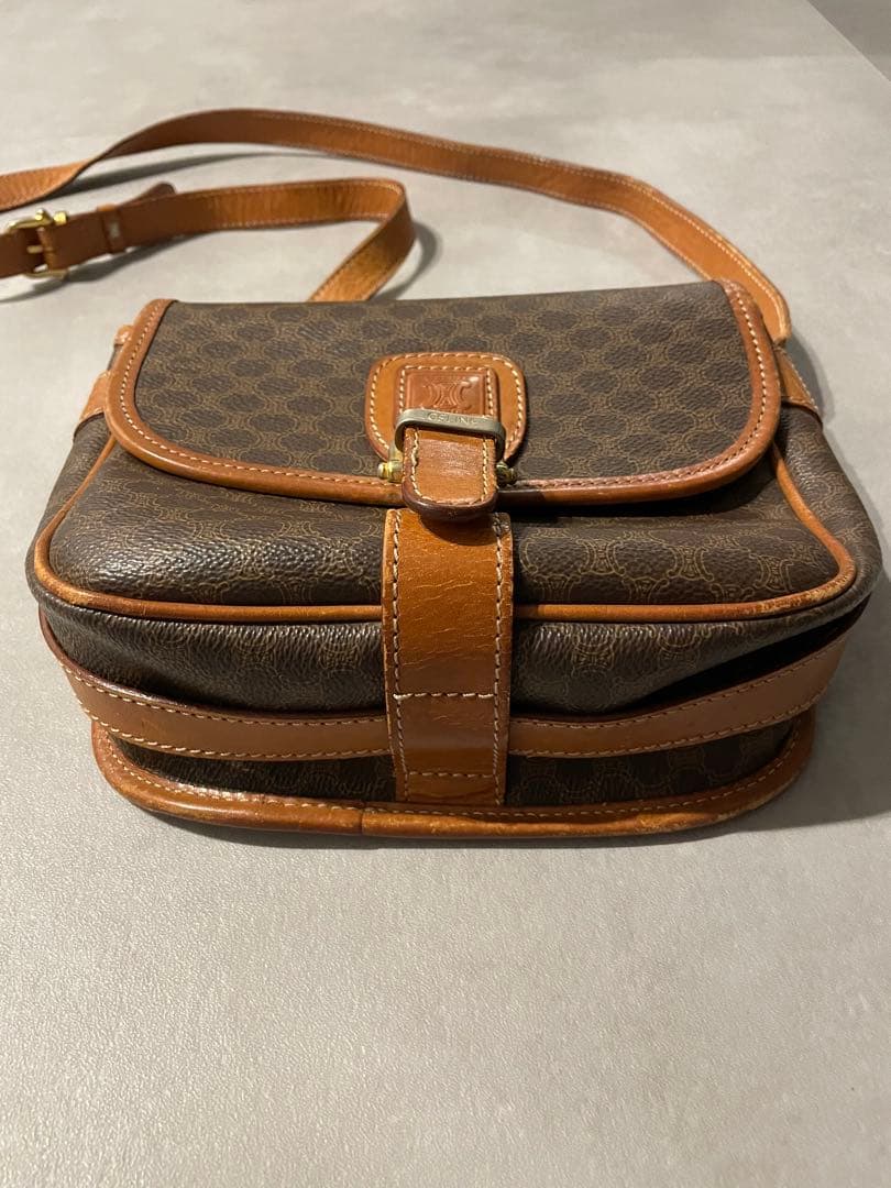 c*9様 CELINE マカダム トリオンフ ブラウンレザー ショルダーバッグ