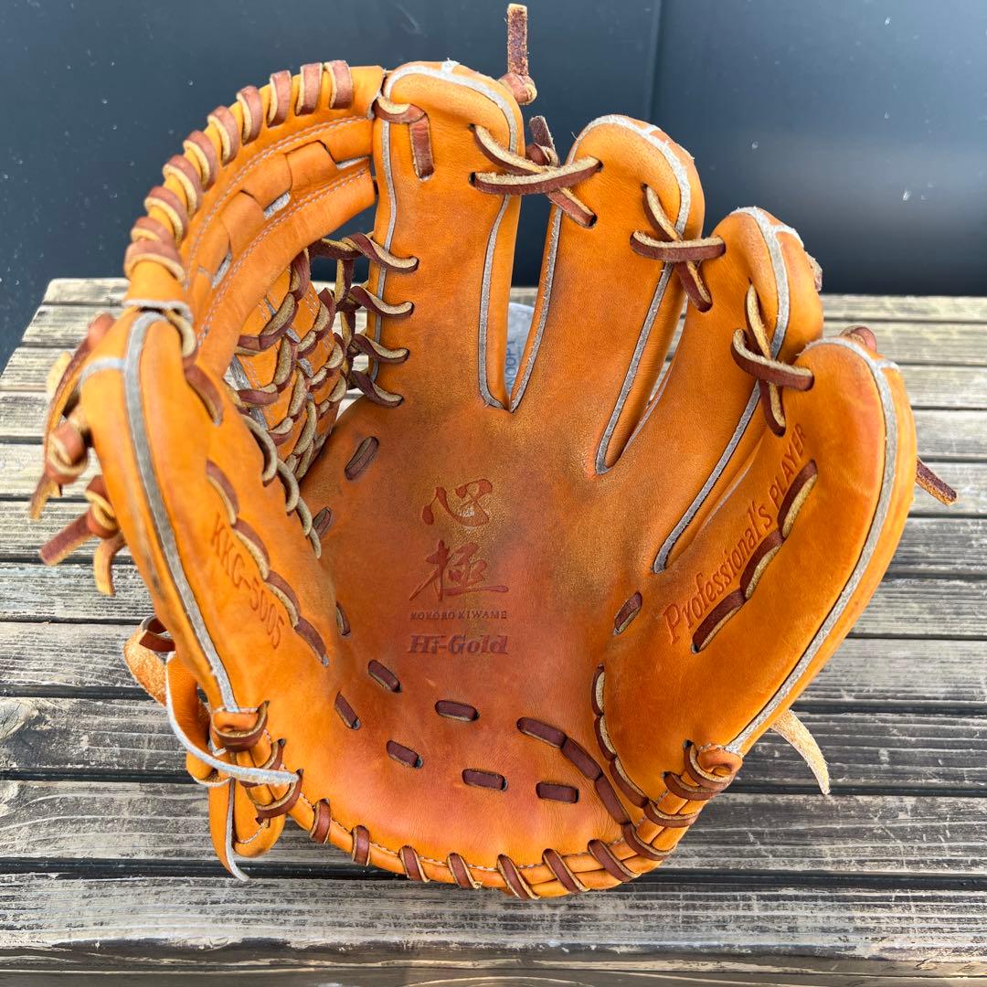 軟式グローブ　ハイゴールド　心極