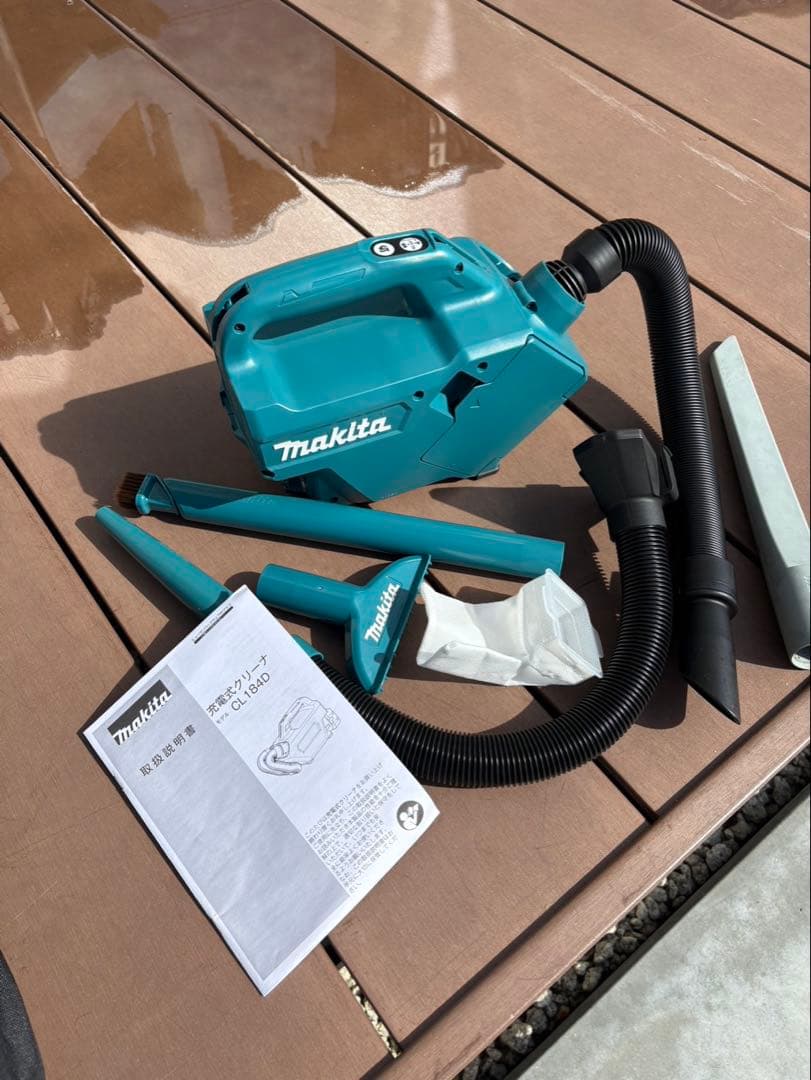 Makita 掃除機 専用ケース付18v バッテリー　充電器別売　CL184DZ