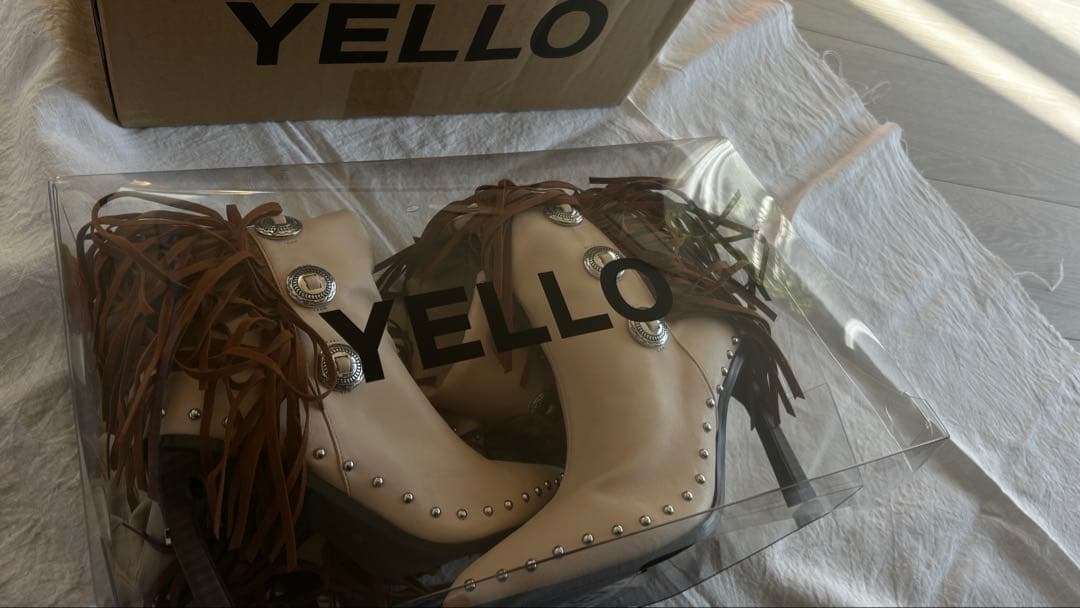 セール中！美品！YELLO イエロ　ロングウエスタンブーツ　フリンジブーツ