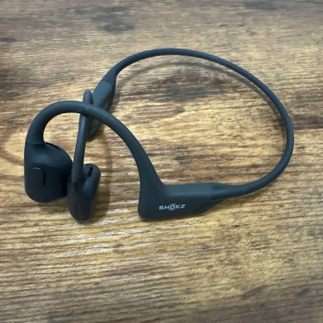 SHOKZ 骨伝導イヤホン 収納ケース付き