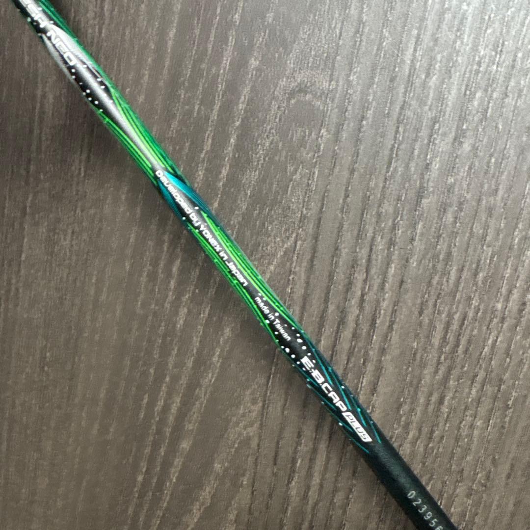 【新品未使用】YONEX ASTROX 玄黒 4UG5