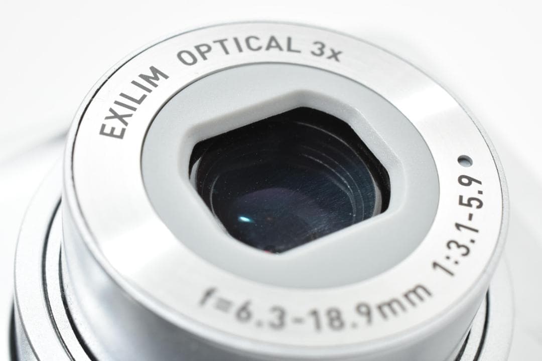 【美品】CASIO EXILIM EX-Z80 シルバー　動作確認済